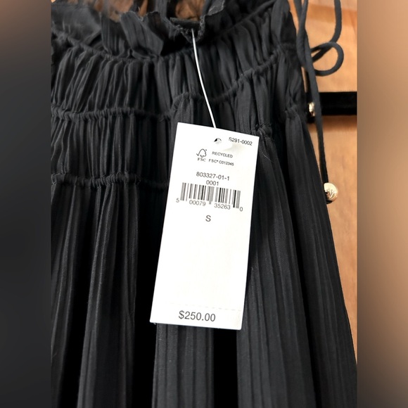 NWT Banana Republic Black Crinkle Maxi Dress with Silk - Size Small - Picture 11 of 13